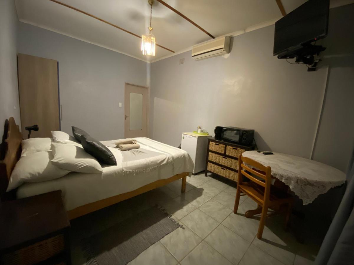 El-Kole Bed And Breakfast Цумеб Экстерьер фото